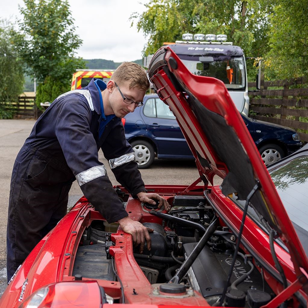 Funding from Gordonbush Wind Farm and other developments is supporting apprentice training in Caithness.