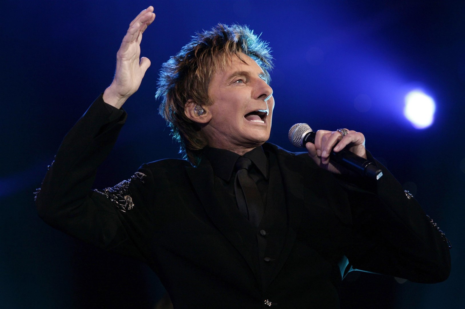 Barry Manilow was considering moving his Manchester performance scheduled for May 19 over to the AO Arena (Yui Mok/PA)