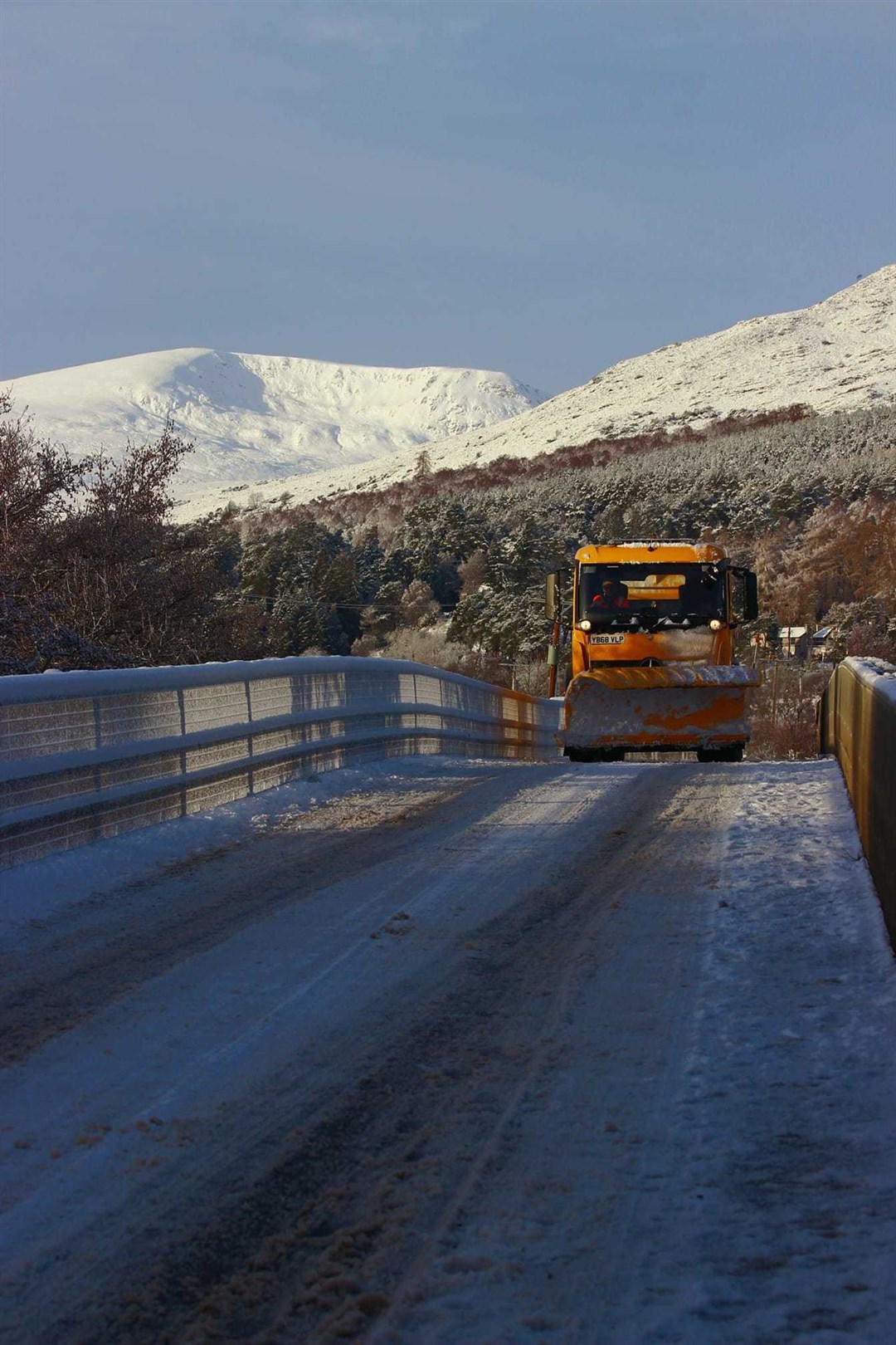 A gritter goes to work on the Spey crossing at Kingussie during a break in yesterday's snowfalls (Photo: David Macleod)