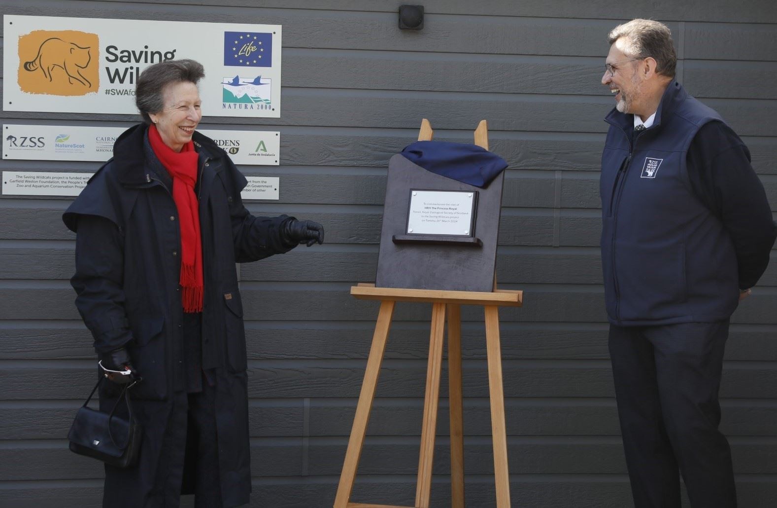 HRH the Princess Royal was invited by Highland Wildlife Park chief David Field to unveil a plaque commemorating her visit this week.