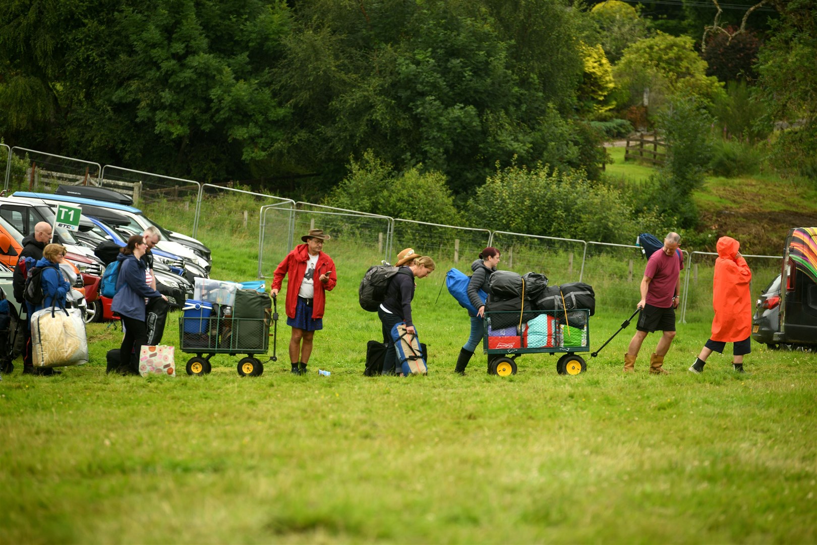 Getting in to Bella. Picture: James Mackenzie.