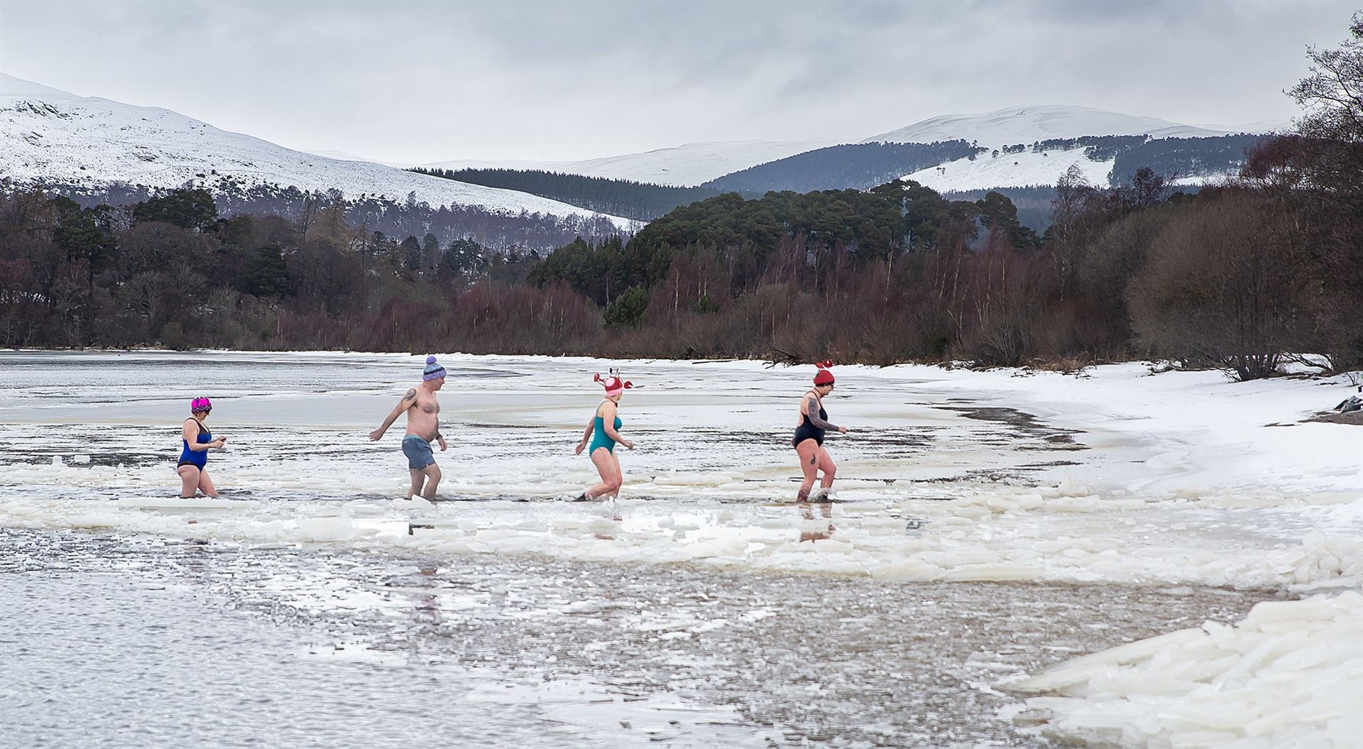 This is cool! Saturday's fun begins at Kincraig. All pictures by Annie & Bernie McGee
