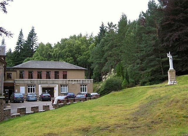 St Vincent's Hospital in Kingussie has closed to new admissions and visitors.