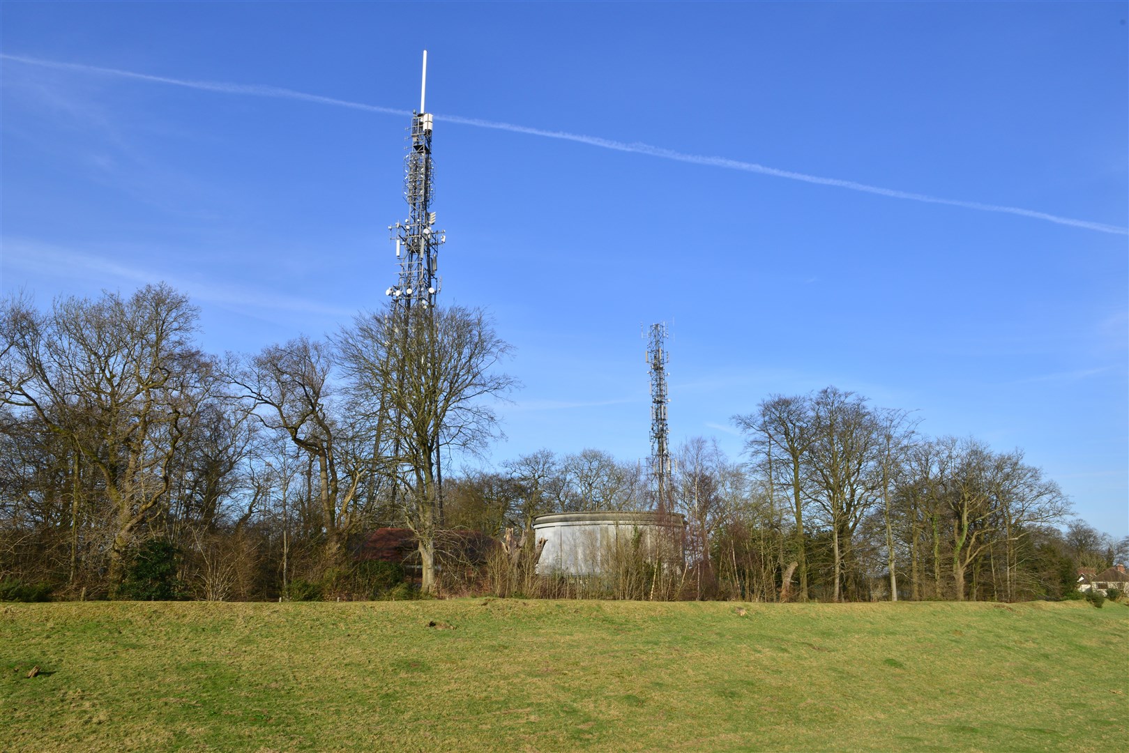 Mobile network providers will share their phone masts to allow for better coverage.