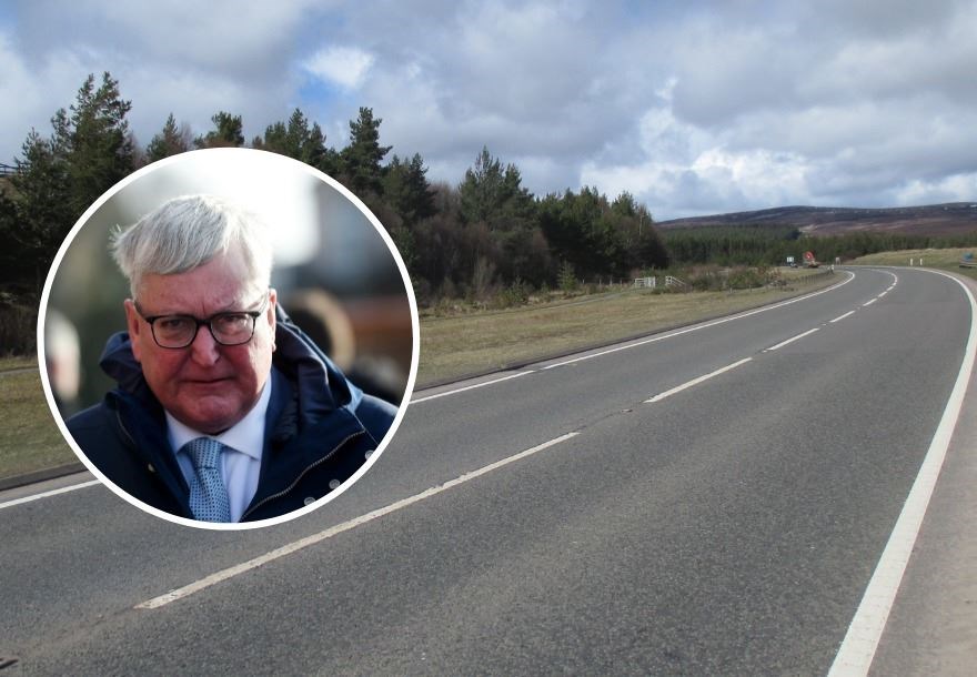 Fergus Ewing has called for an inquiry in the A9 dualling project.