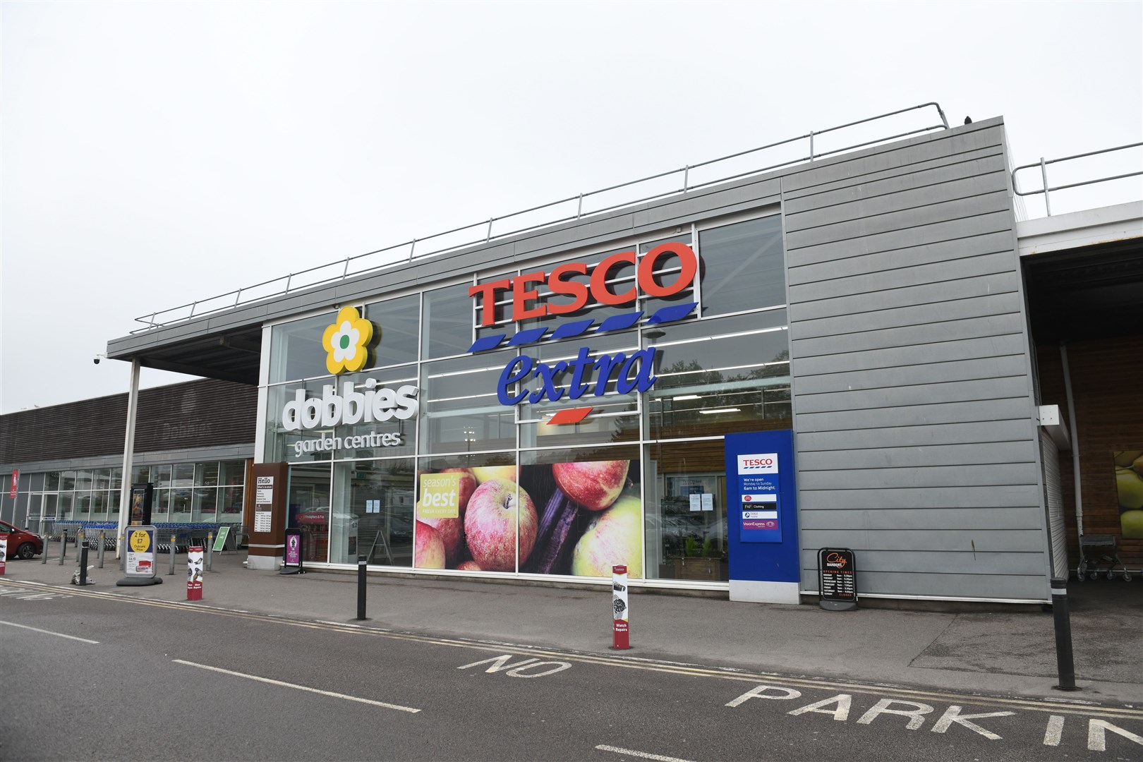 Tesco will shut delis and hot counters across the UK. Picture: James Mackenzie