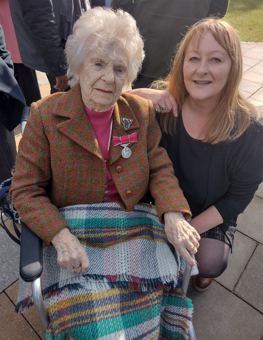 Isobel Harling BEM and her granddaughter Geraldine Craig.