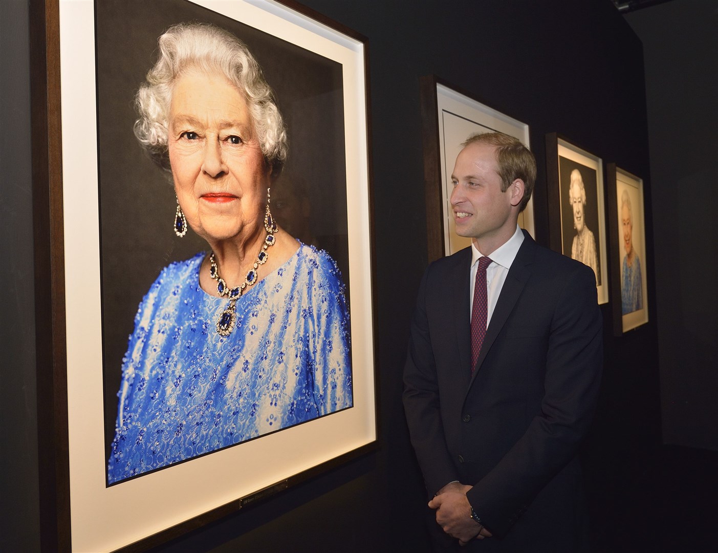 The Duke of Cambridge looking at the David Bailey Portrait of the Queen when it was first displayed (Arthur Edwards/The Sun/PA)