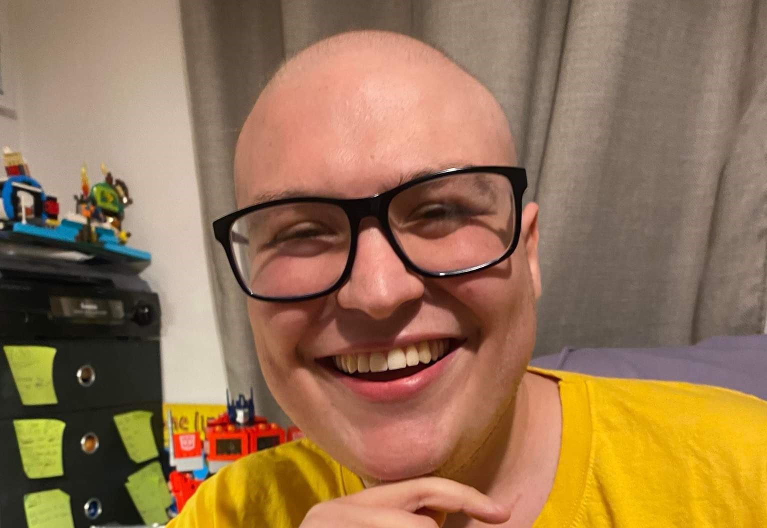 Aviemore transplant survivor Scott's big bald online show