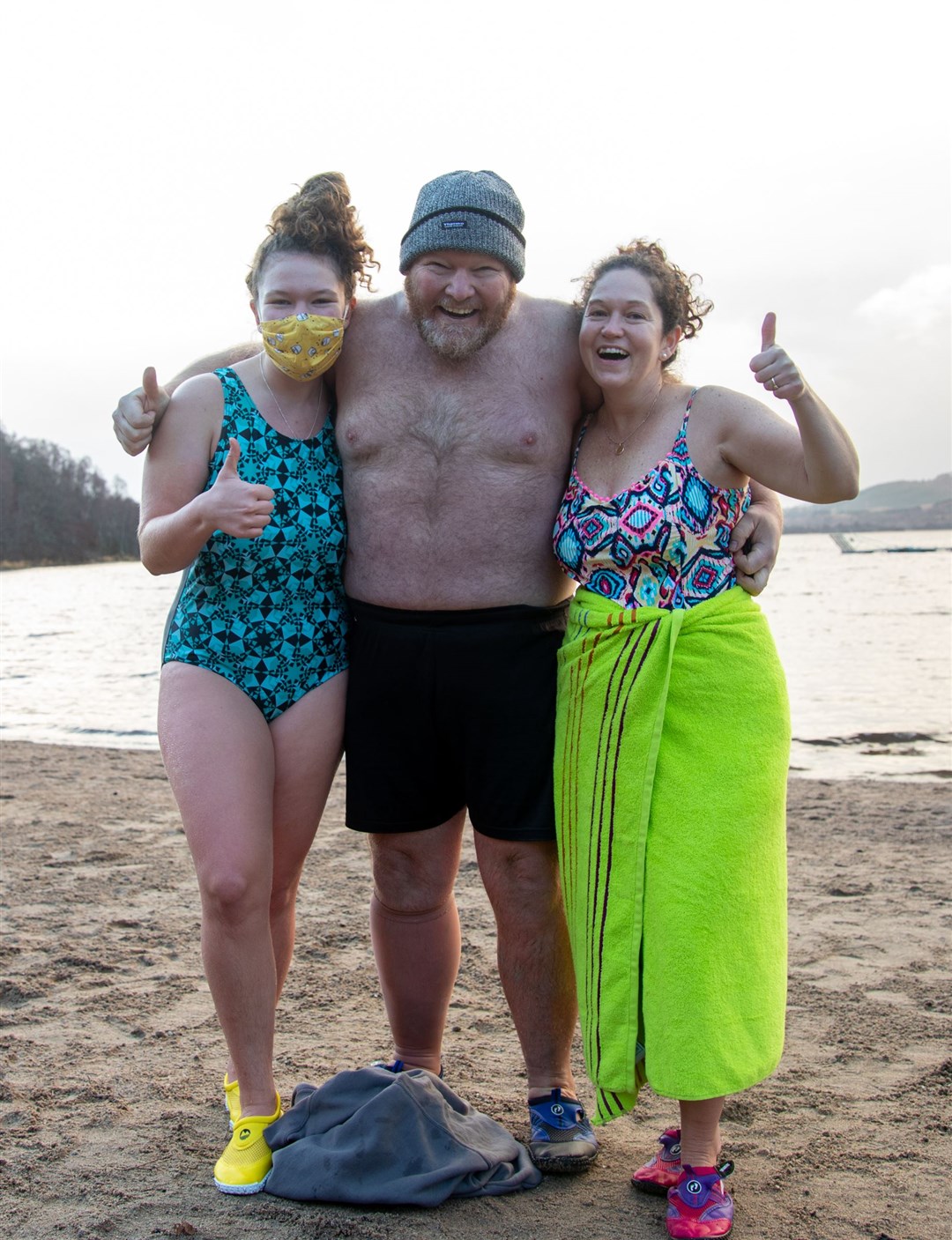 A thumbs up for 2022 from "Isabella, Jody and Michelle!"