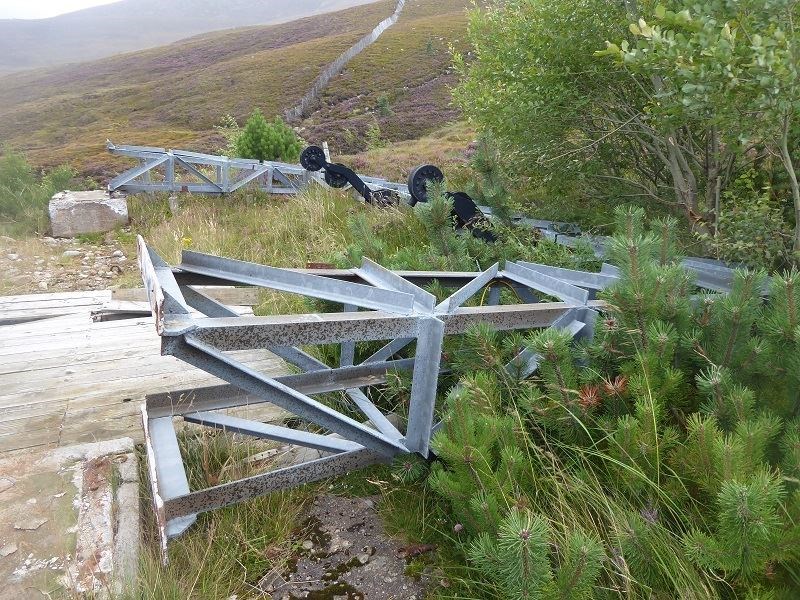 The removal of the towers and concrete bases of the two chairlifts without any consultation caused an outcry.