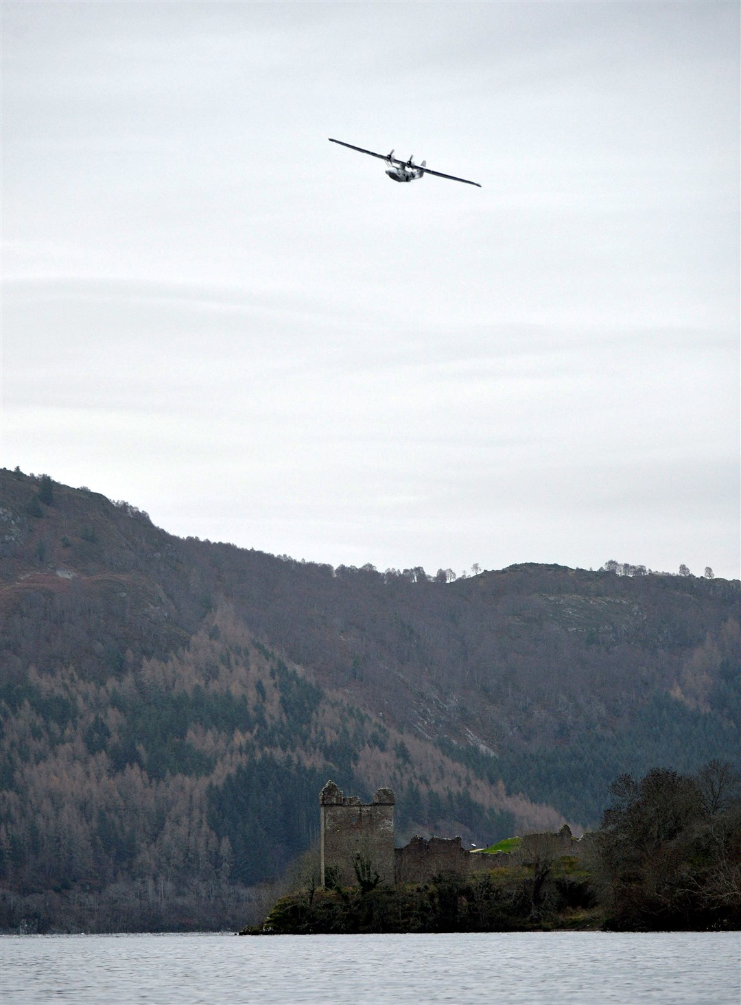 Catalina being put back into the water at Loch ness, Drumnadrochit....Picture: Callum Mackay..