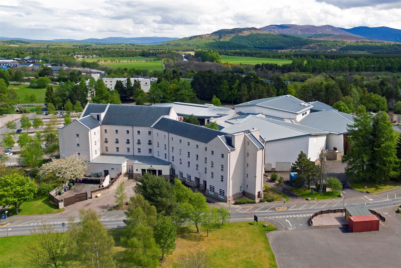The Macdonald Aviemore Resort provides the full package for Christmas party nights including top-notch accommodation and breakfast.