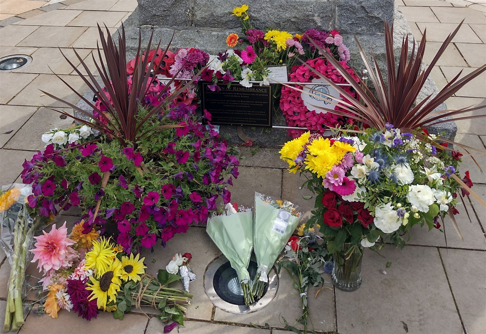 A colourful tribute from the people of Badenoch and Strathspey at Kingussie