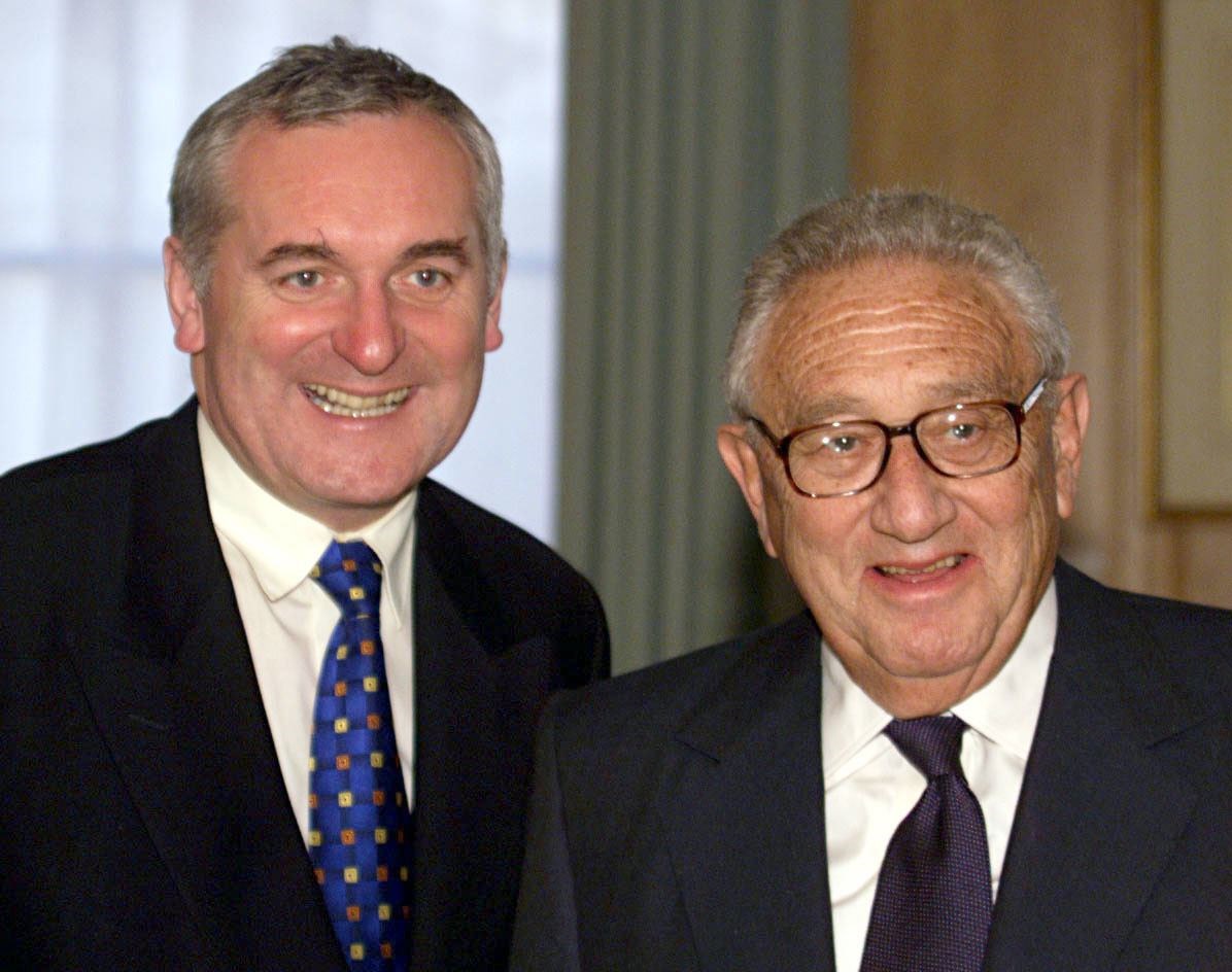 Former taoiseach Bertie Ahern with Mr Kissinger in October 1999, when the former US secretary of state was giving a lecture to Trinity College in Dublin (PA)