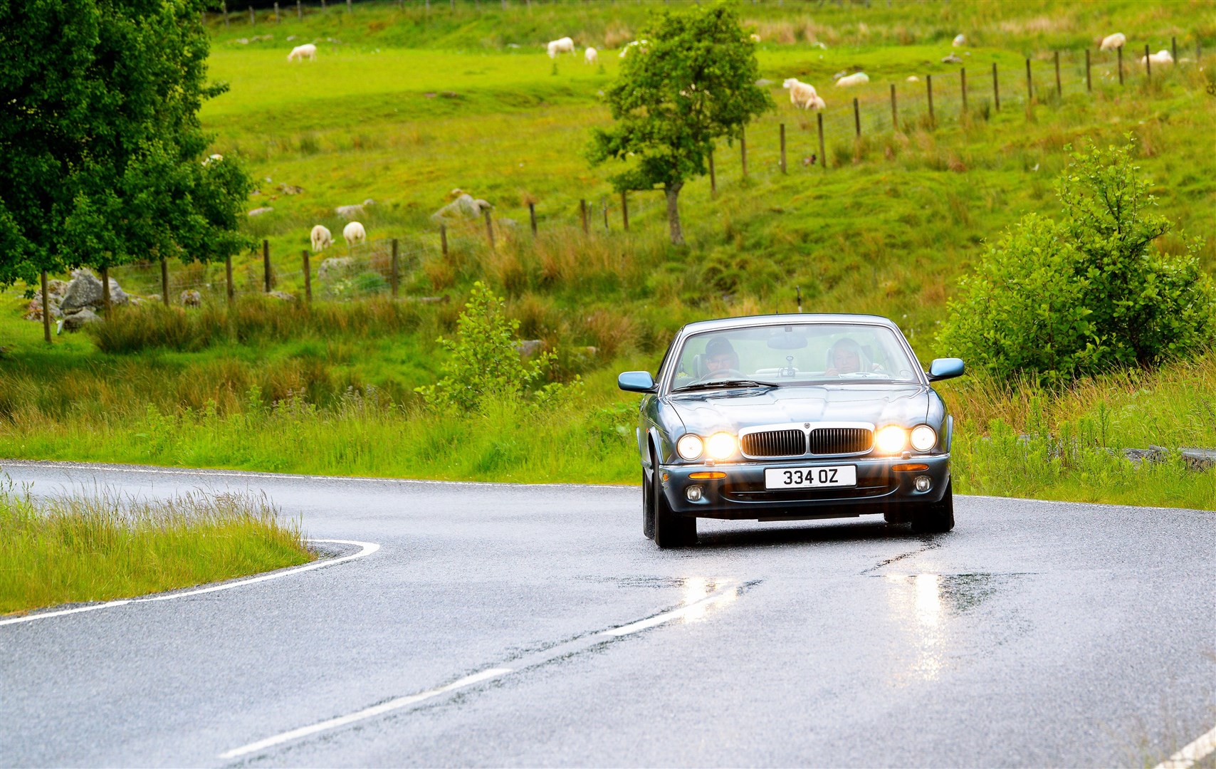 Gordon & Jane Symon (North Berwick) / 1998 Jaguar XJ8 at Strathnairn. Picture: Richard Cliff
