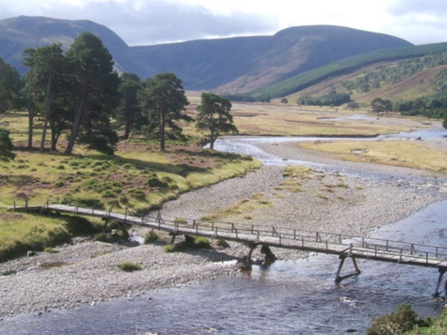 The Glenfeshie bridge is gone and in need of replacing.