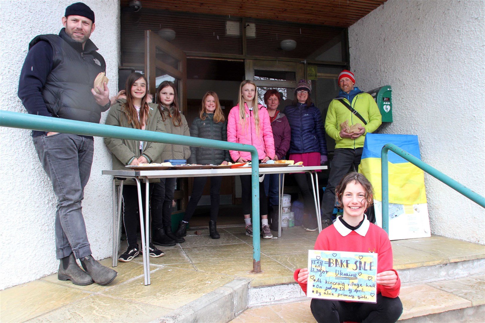 Alvie Primary School girls laid on a magnificent spread of goodies at Kincraig Community Hall to boost funds for the Ukrainian refugees.