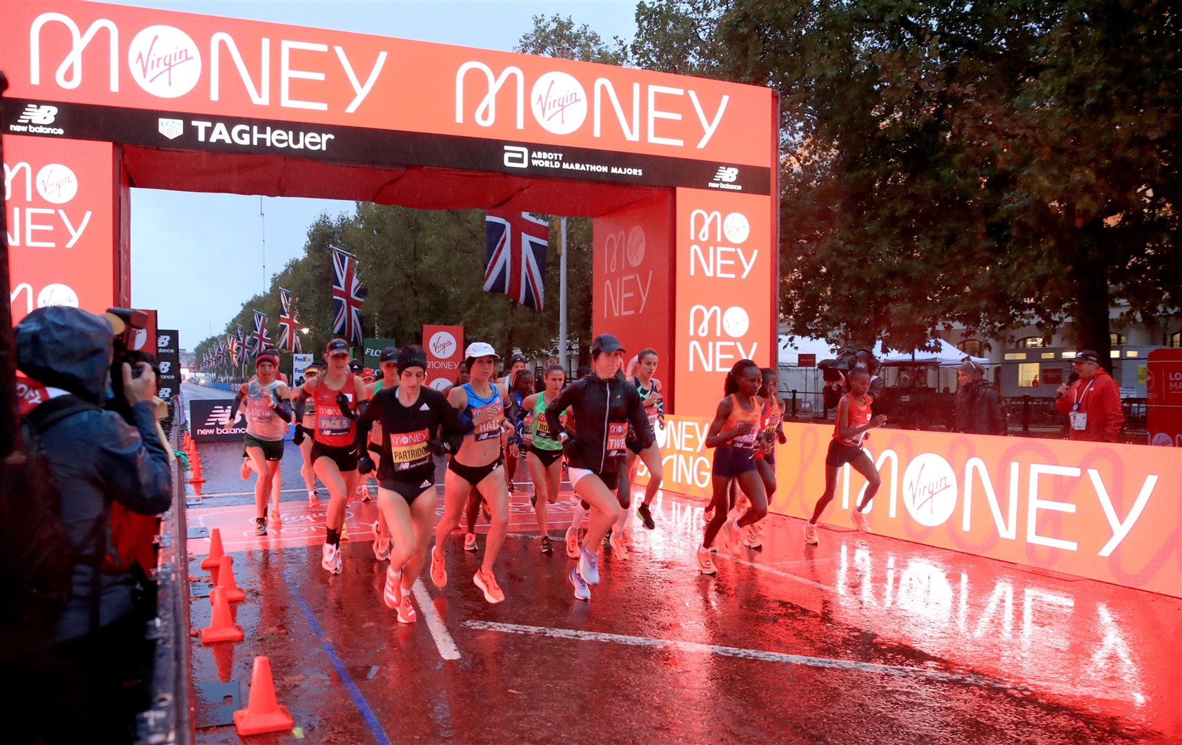 It was an early start for the elite women in St James’s Park (Adam Davy/PA)