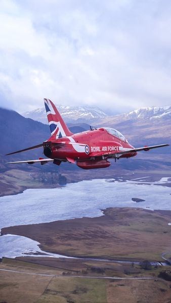 Red Arrows are go! Expect them over the strath this afternoon. (Red Arrows own picture)