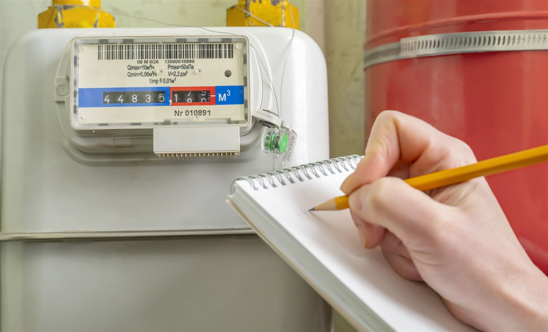 Submitting a meter reading now means that you will need get charged by energy companies at the higher rate up to Monday.